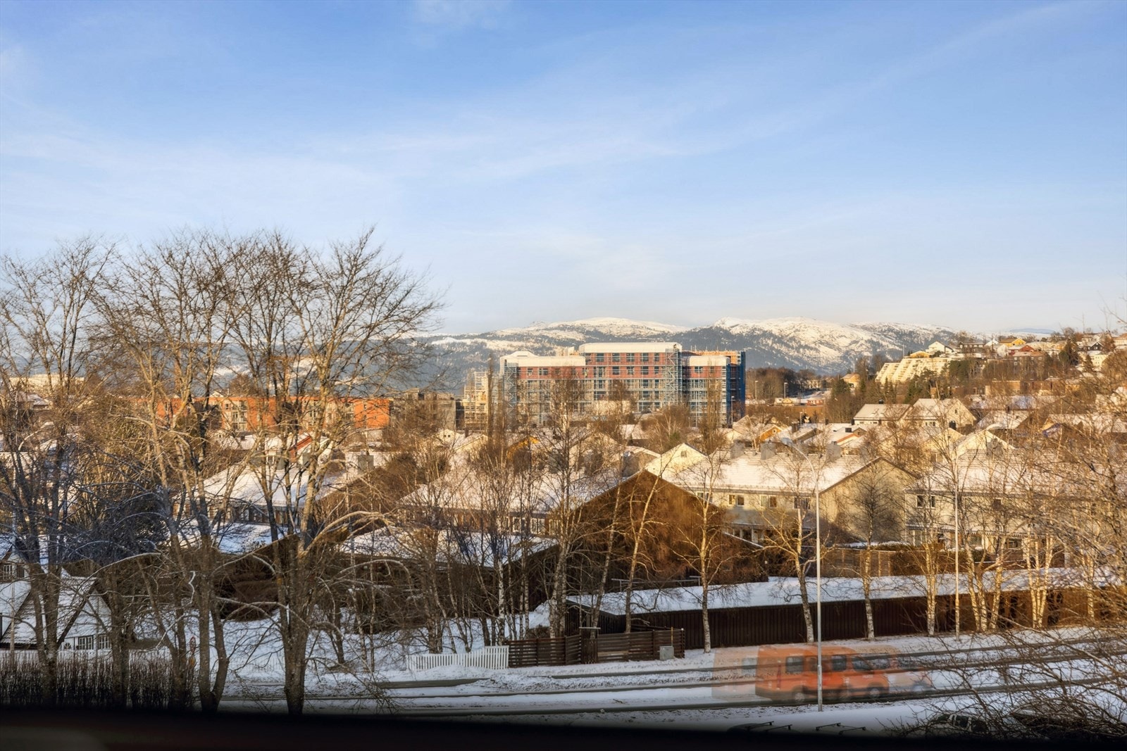 Renhold av fellesarealer og vaktmestertjenester utføres av eksternt firma. Galleribilde