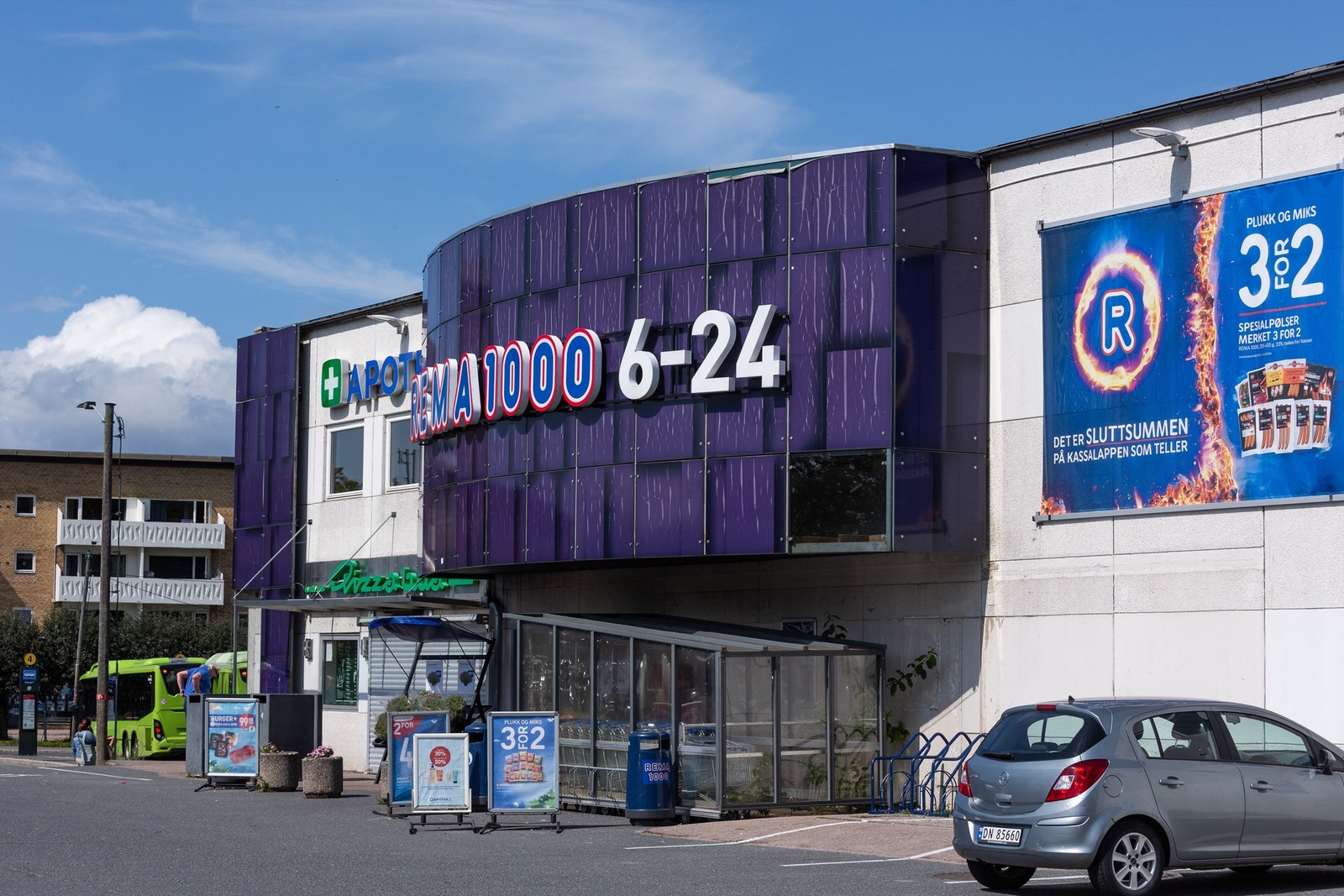 Kort vei til Grorud senter, hvor du finner et bredt utvalg butikker og alt du trenger i hverdagen! Galleribilde