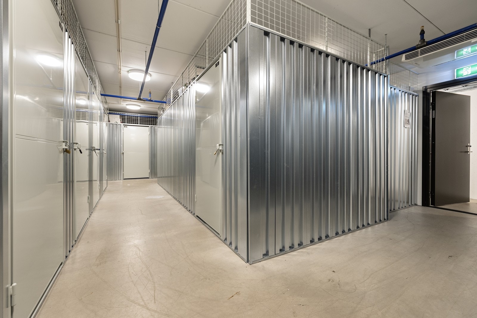 Det medfølger en romslig kjellerbod på 5 m² for ekstra lagringsplass. Galleribilde