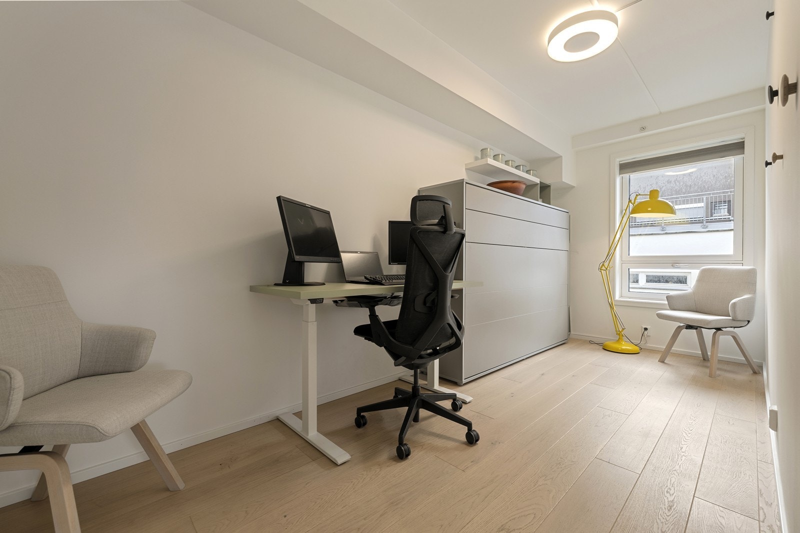 Det andre soverommet passer utmerket som barnerom, gjesterom eller kontor. Galleribilde