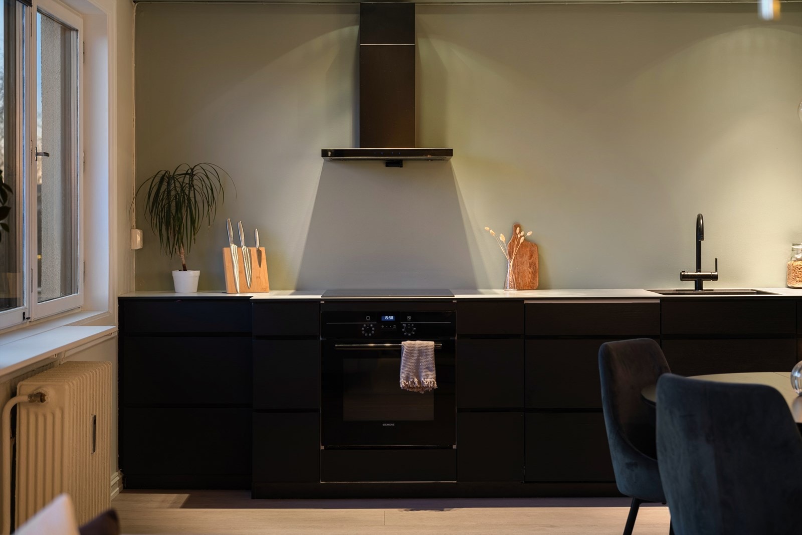 Innvendige avløpsrør er skiftet i forbindelse med oppgradering av bad og kjøkken i 2011/2015. Galleribilde