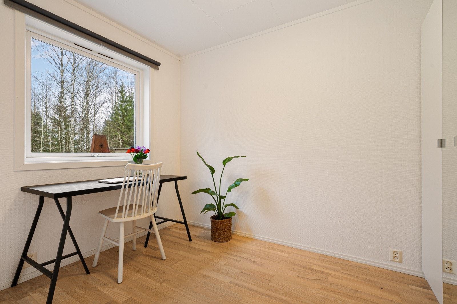 Det andre soverommet egner seg til gjesterom, barnerom eller kontor. Galleribilde