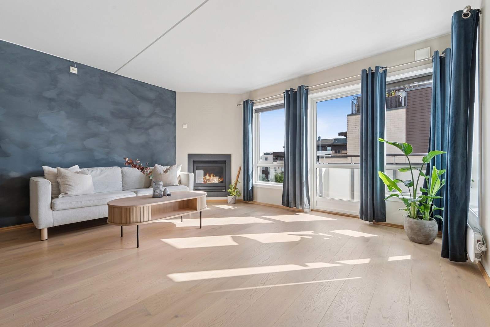 Såvegen 1A er en lys og tiltalende 2-roms selveierleilighet beliggende i byggets 4. etasje. Galleribilde