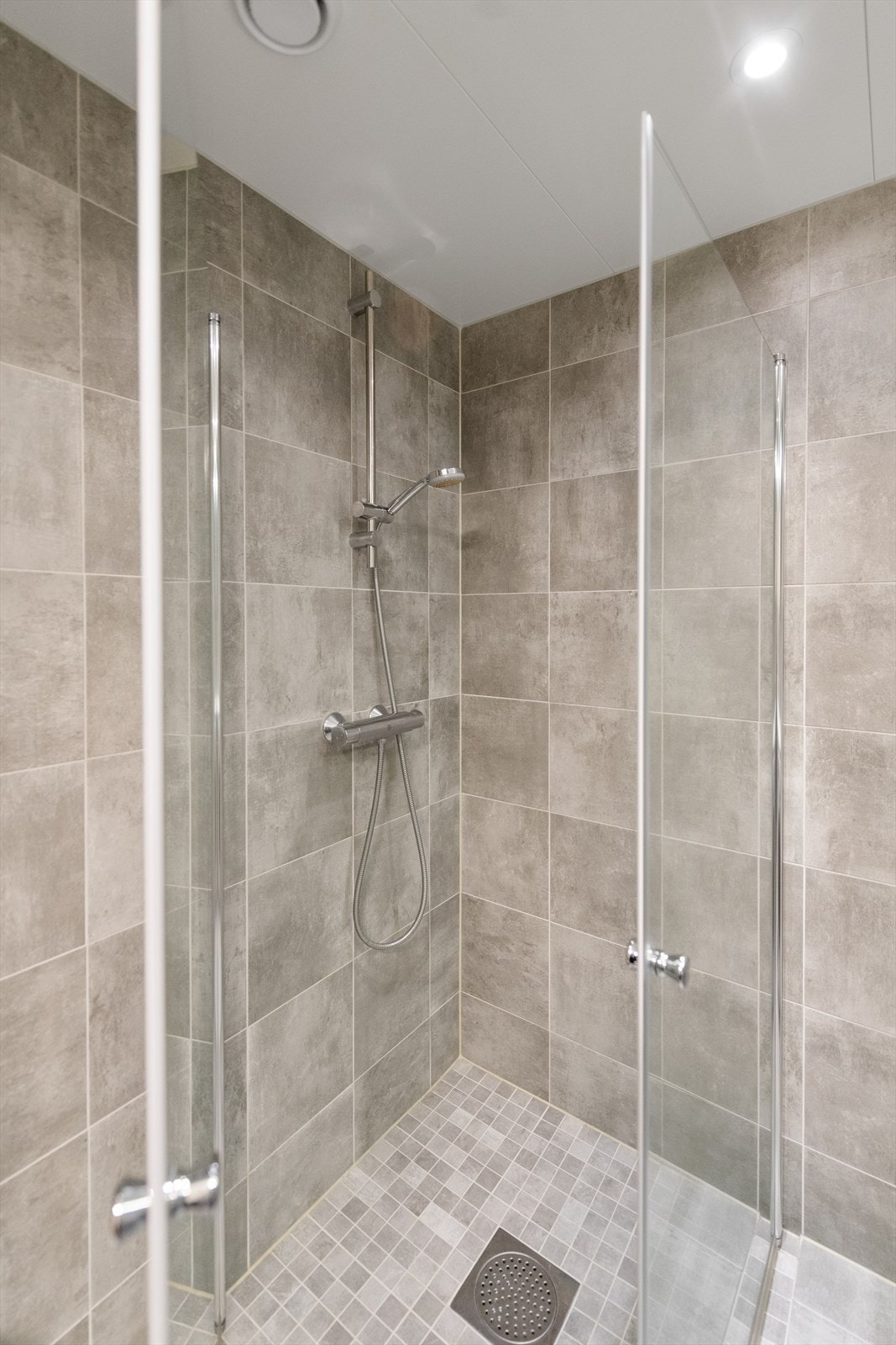 Det er balansert ventilasjon i leiligheten. Galleribilde