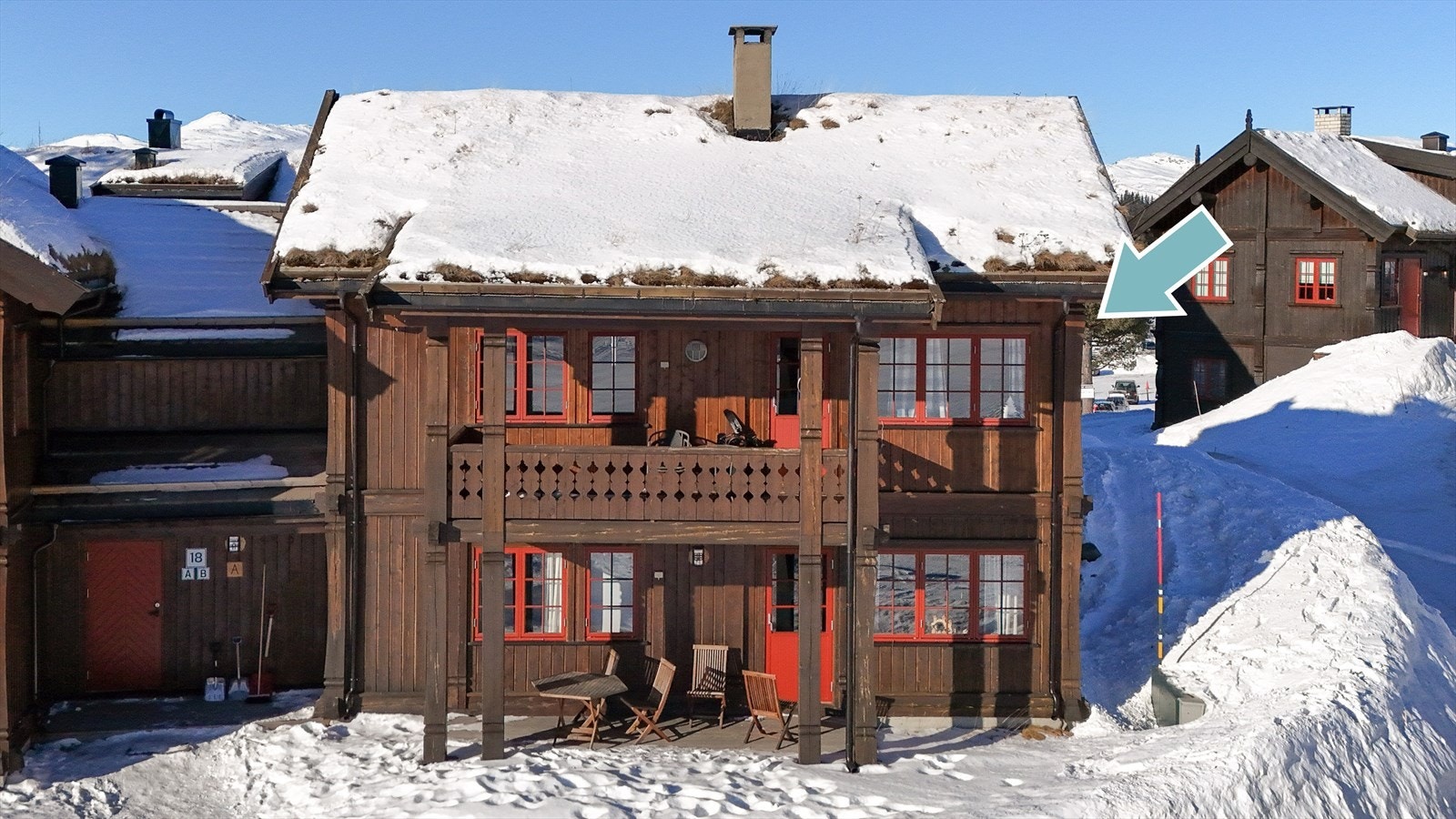 Terakullen 18 har en beliggenhet ved alt du trenger. Er du glad i langrenn eller alpin er det bare å ta på seg skia eller rusle ned til heisen. Nærmere bakken kan man knapt komme. Galleribilde