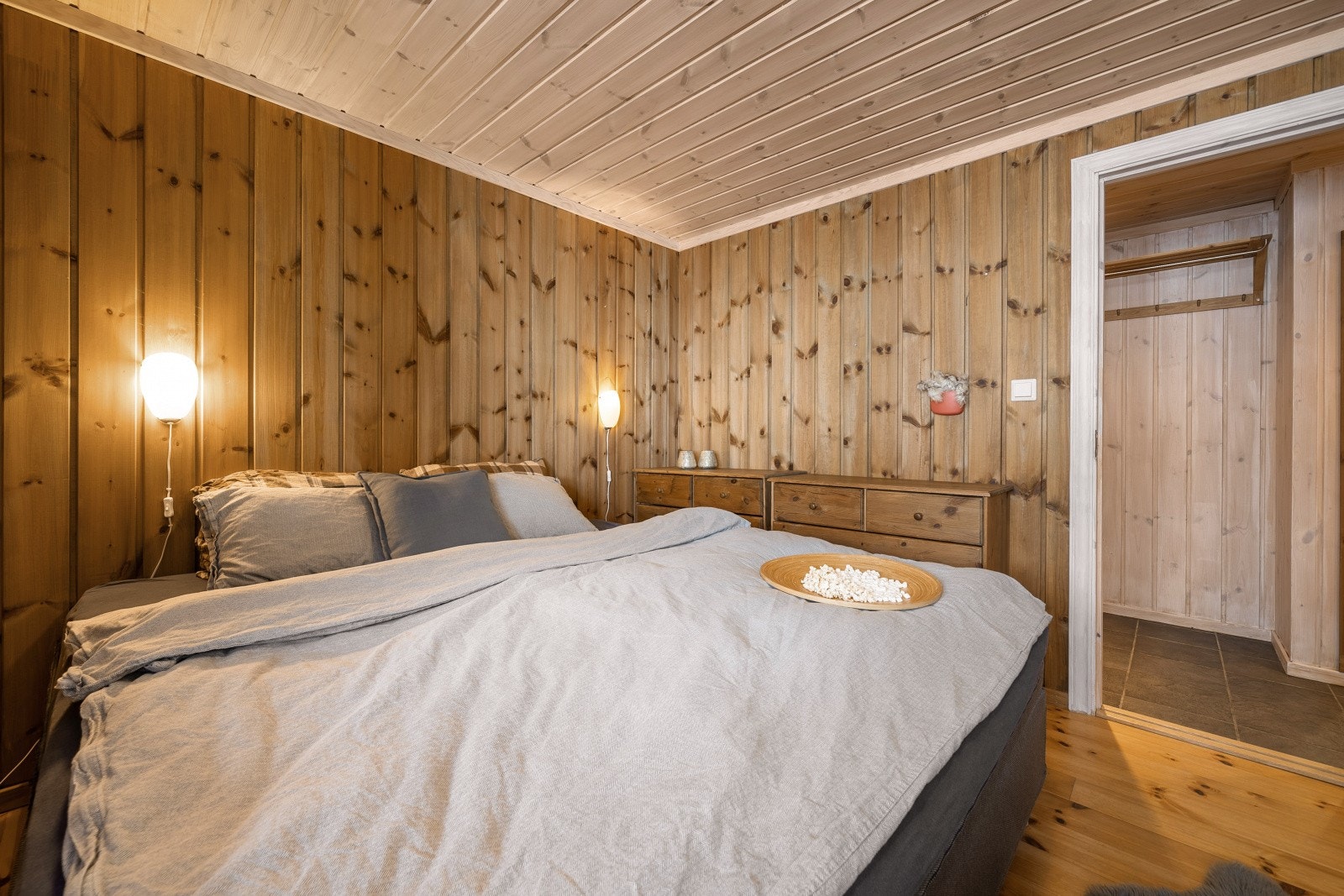 Rommene har godt med oppbevaringsplass. Galleribilde