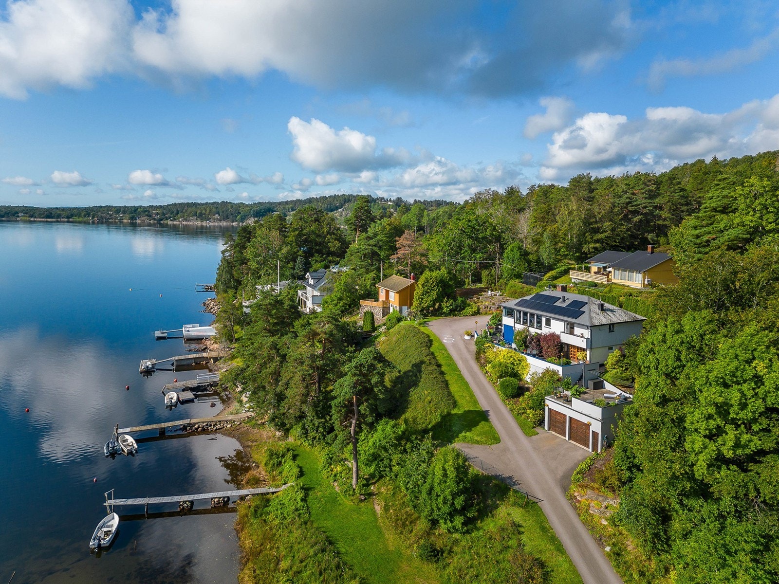 Velkommen til Fuglevikveien 31 ! Foto: Kristian Bollæren v/Fotofinish Galleribilde