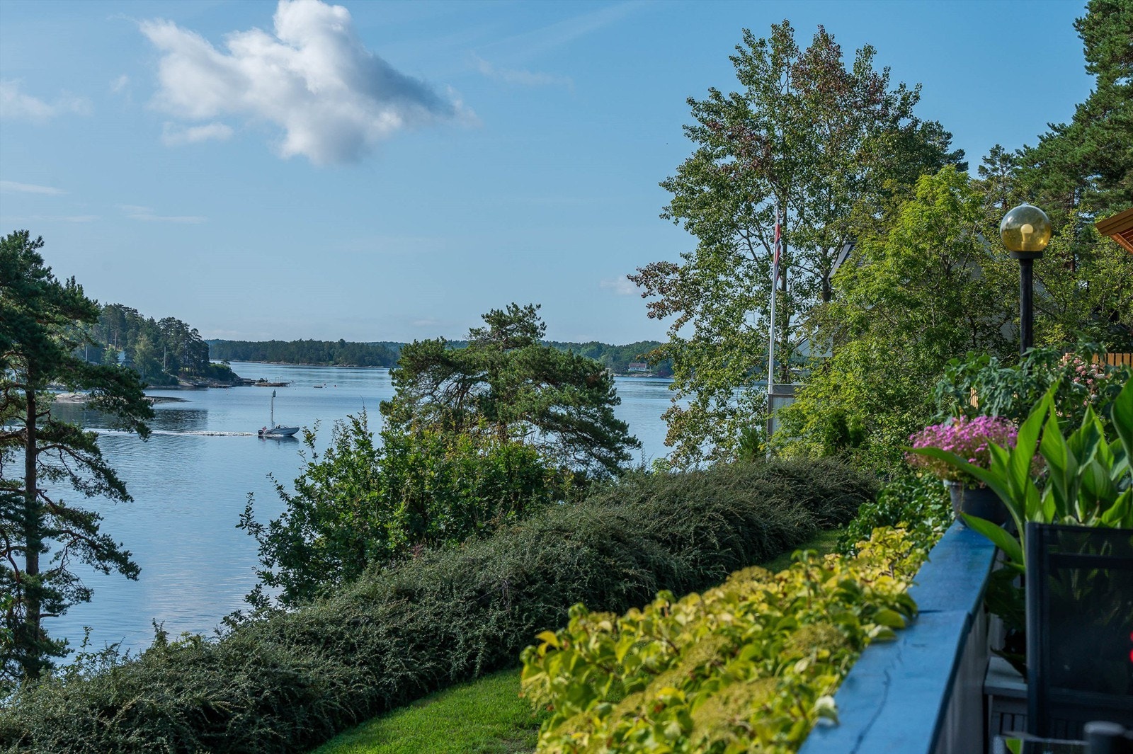 Nøtterøy og Tjøme sin skjærgård har et yrende liv gjennom sommerhalvåret. Galleribilde