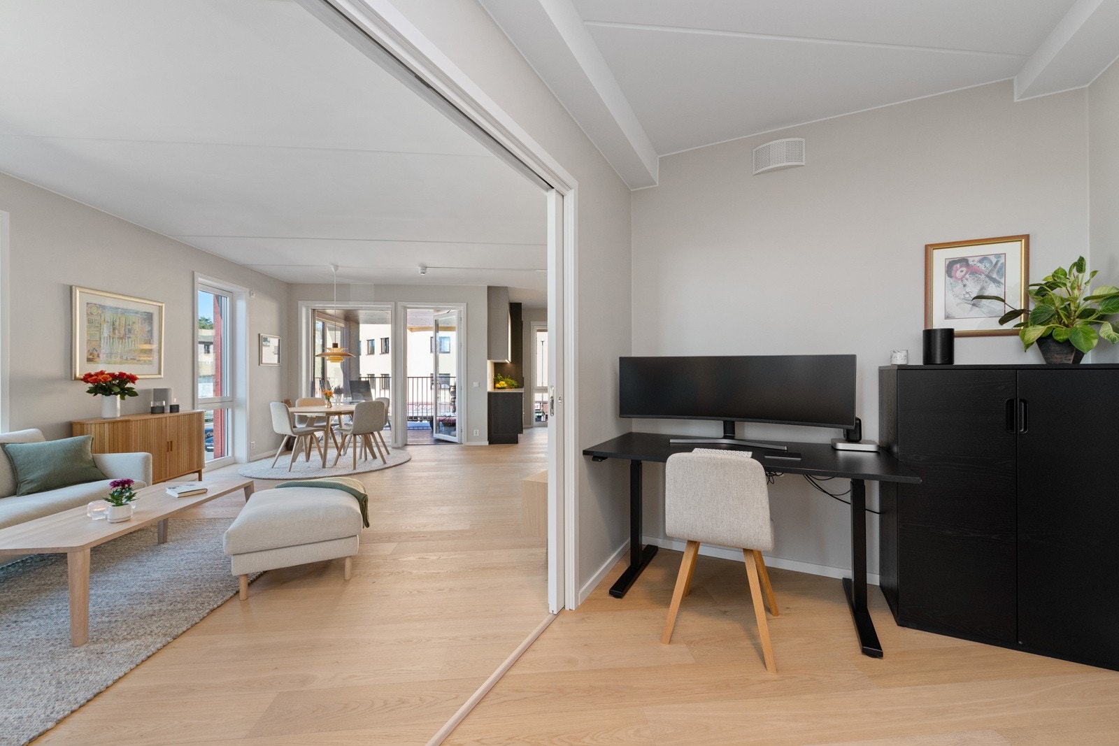 Soverom 3 er utstyrt med dobbel skyvedør og kan funger som del av stuen Galleribilde