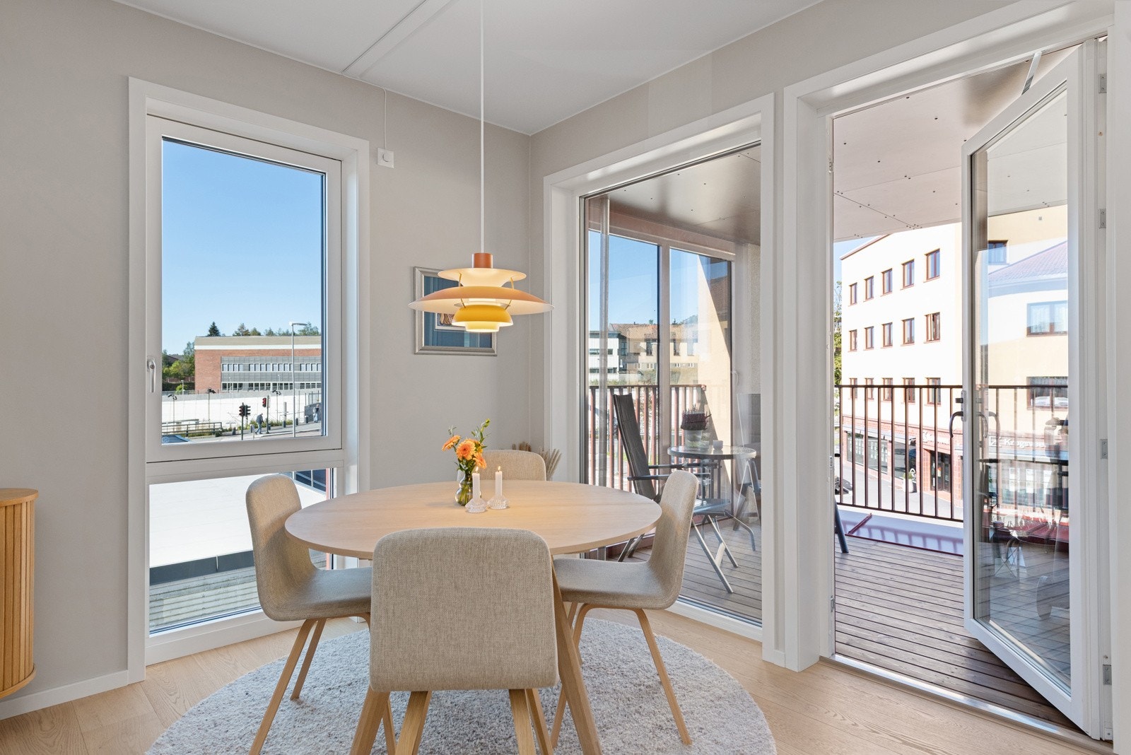 Lyst og hyggelig Galleribilde