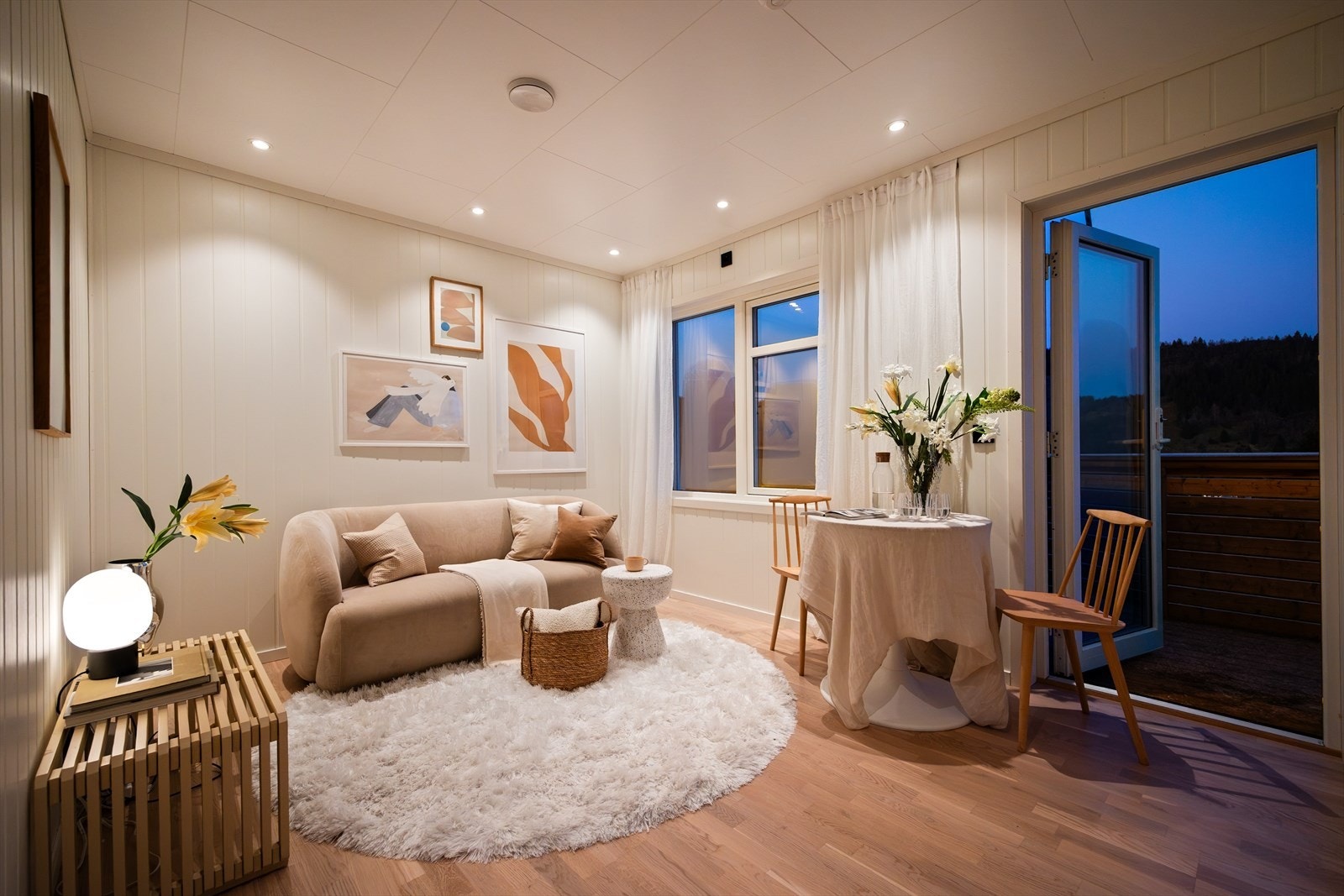 Stue med utgang til altan. Galleribilde