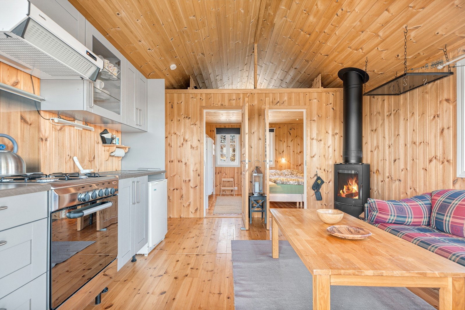 Gjesteanneks med stue, kjøkken og 2 soverom Galleribilde