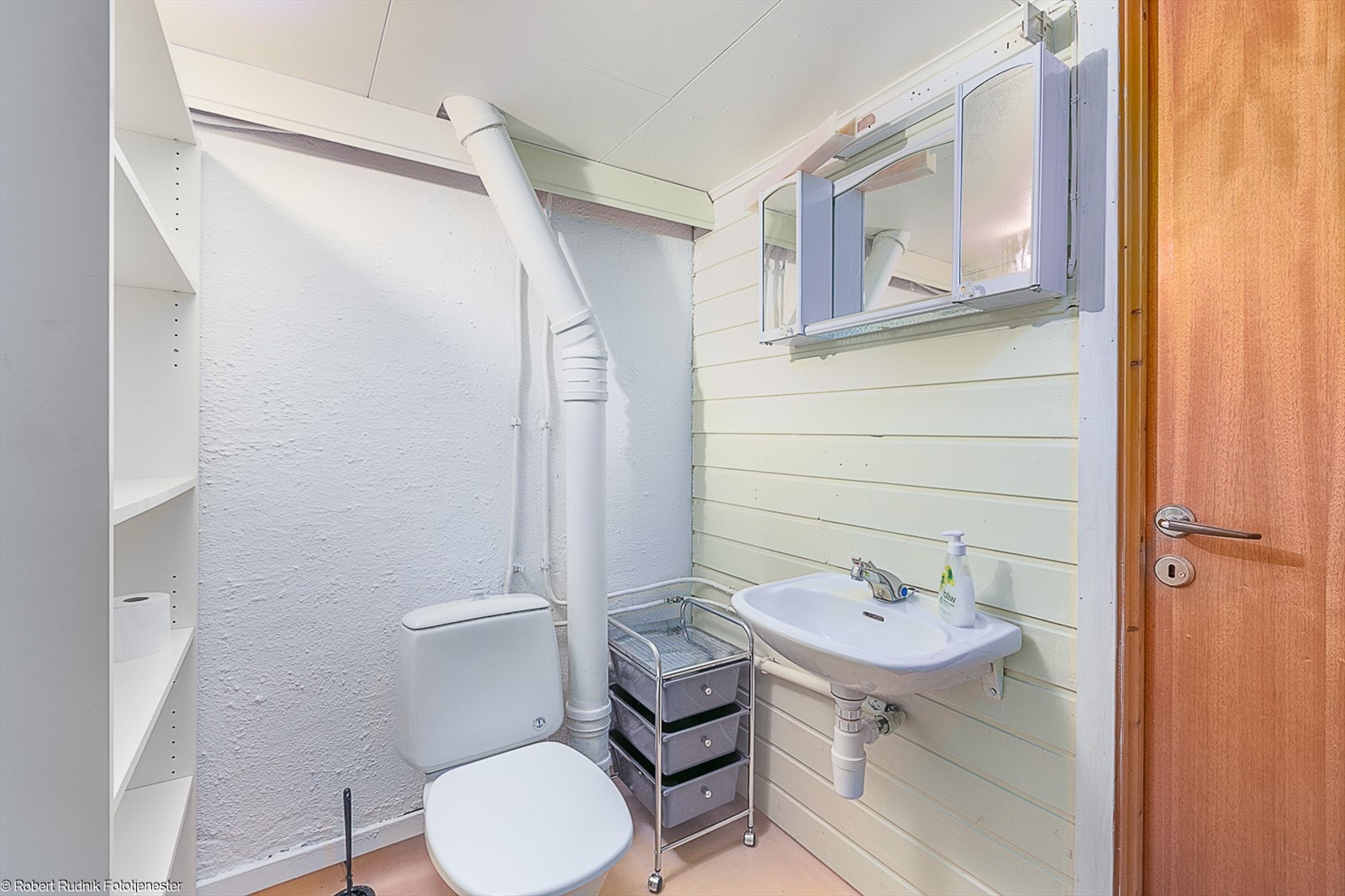 Toalettrom. Galleribilde