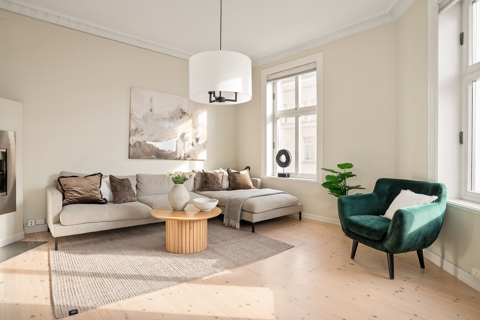 God takhøyde, stukkatur og rosett Galleribilde