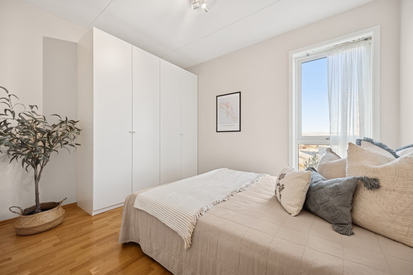 Plass til stor garderobeløsning. Galleribilde