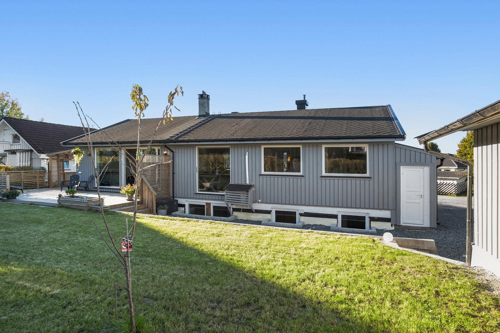 Utvendig bod på 3 kvm med adkomst fra hagesiden Galleribilde