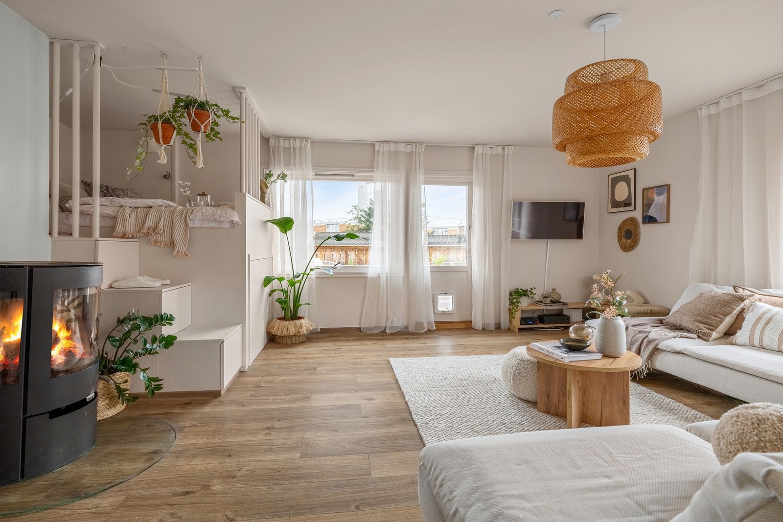 Velkommen til Wetlesens vei 30 - En gjennomgående 3-roms med en innbydende og hjemmekoselig atmosfære.
Foto: Luma Foto AS (Einar Horsberg) Galleribilde