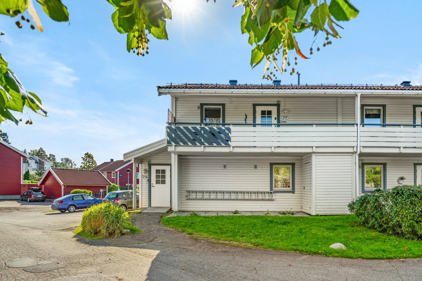 Lokalet er på 63 kvm og ligger fint plassert på enden i første etasje med egen inngang og med trappefri adkomst. Galleribilde