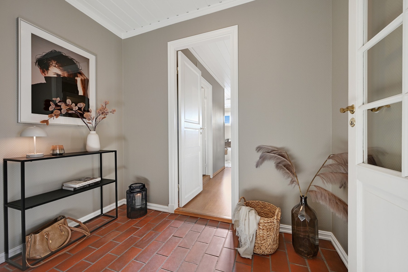 Denne store og sjeldne leiligheten har hele 3 etasje for seg selv Galleribilde