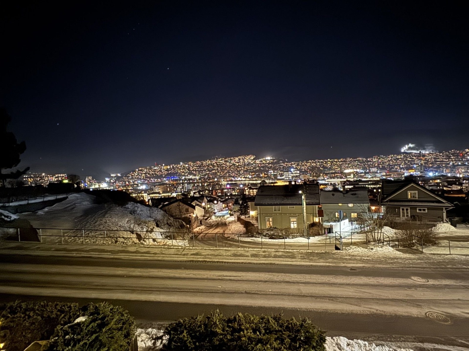 utsikt fra kjøkken/stue Galleribilde