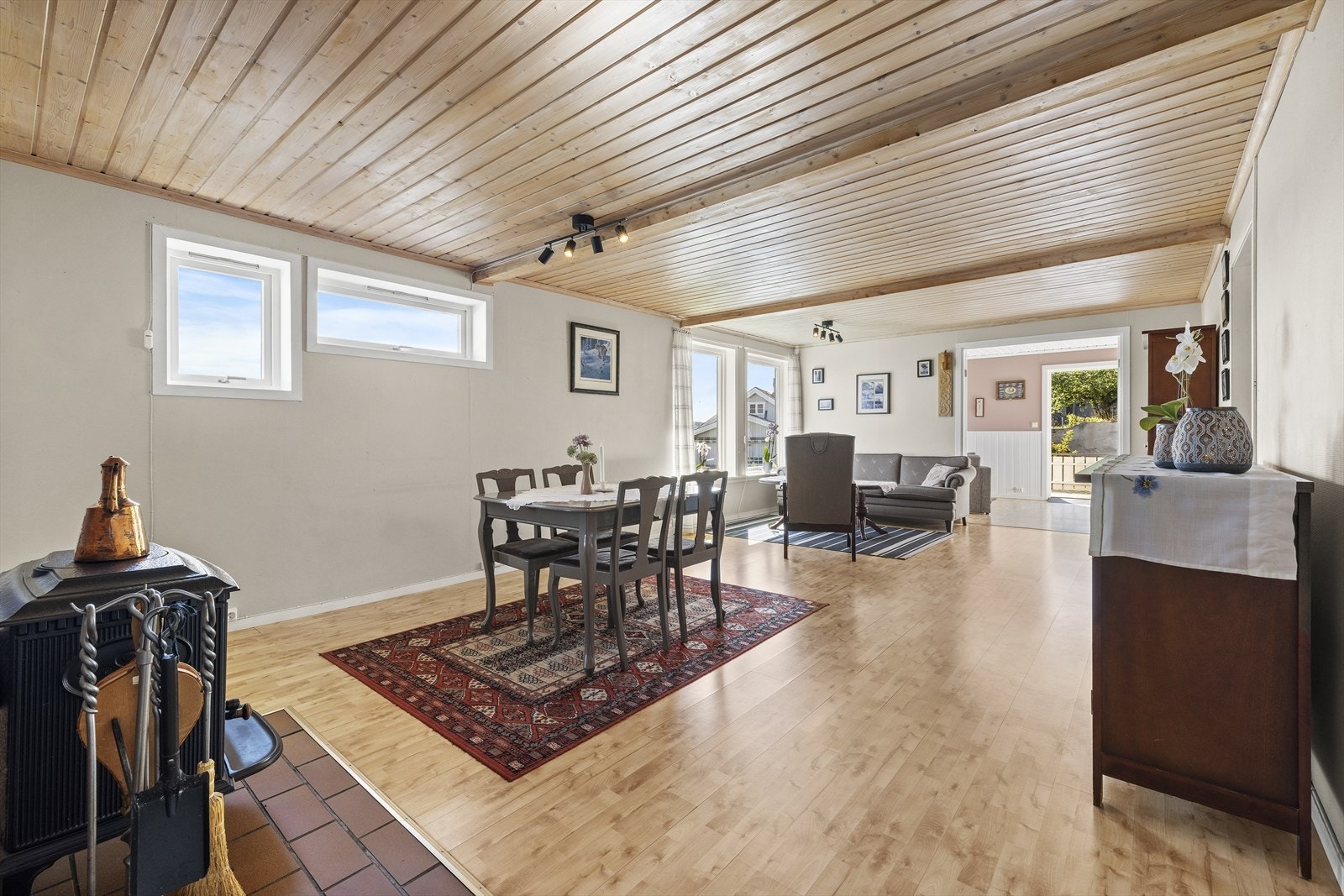 Spisestuedel Galleribilde