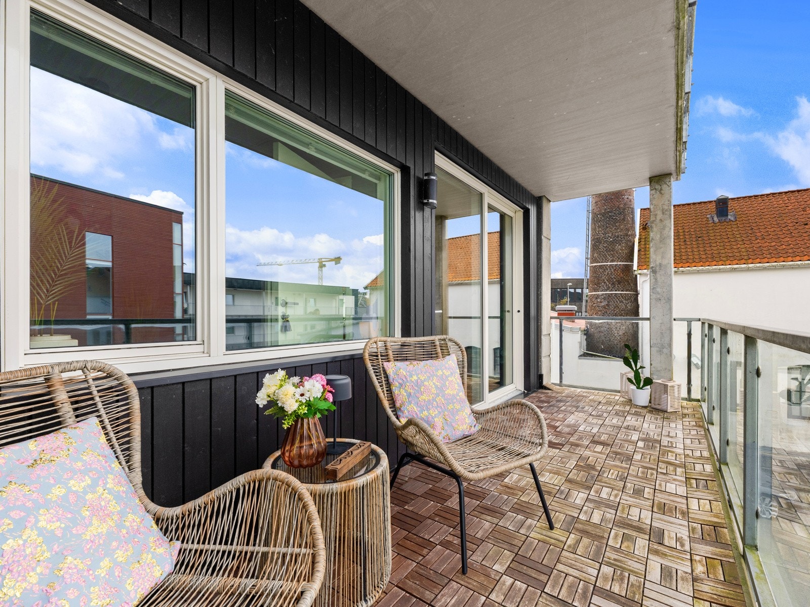 Den gode størrelsen gjør den til et fint sted for både avslapning og sosiale sammenkomster. Galleribilde