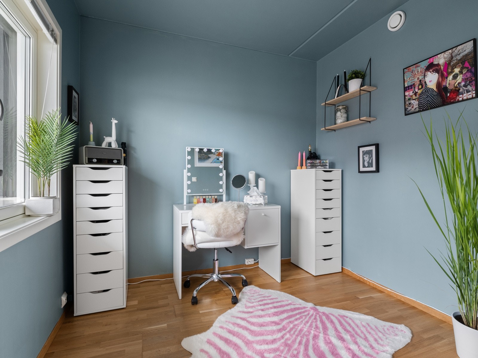 Det andre soverommet kan brukes som barnerom, gjesterom eller hjemmekontor. Galleribilde