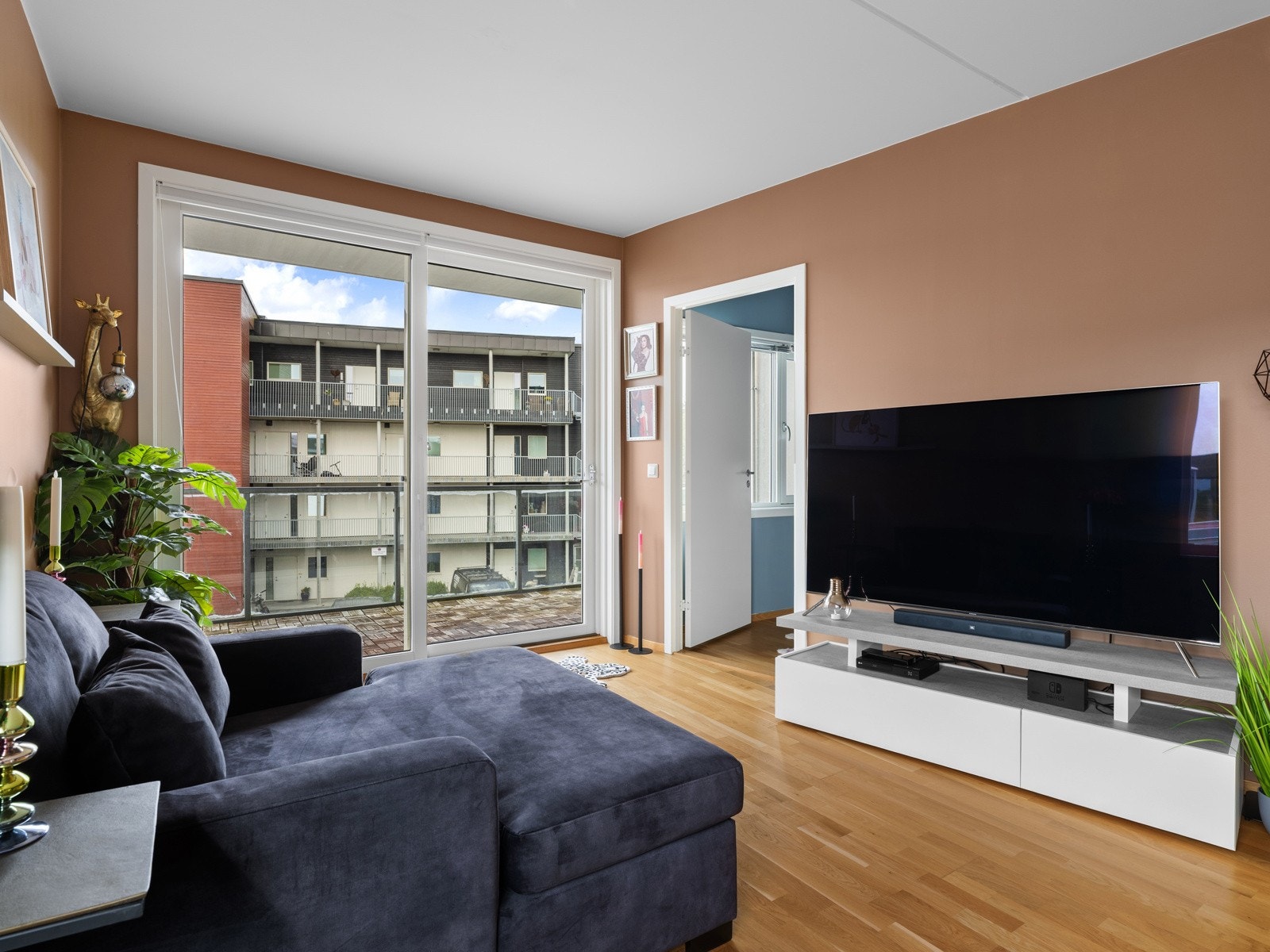 Fra stuen er det tilgang til hovedsoverommet. Galleribilde