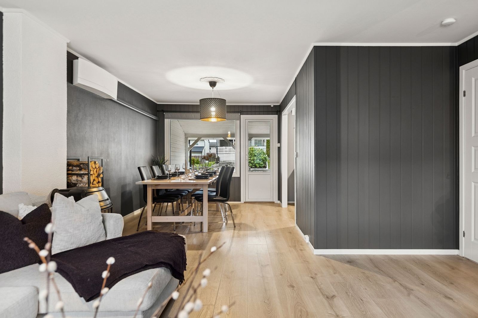 Det er også installert varmepumpe i stuen, som bidrar til god temperatur året rundt. Galleribilde