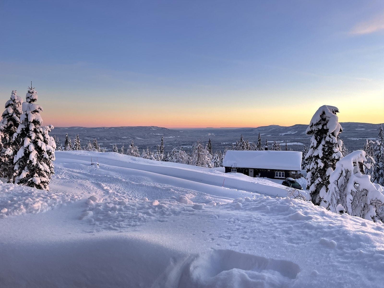 Et vinterparadis som gir supre muligheter for langrenn, alpint, aking og snøhulegraving. Selgers private bilde. Galleribilde