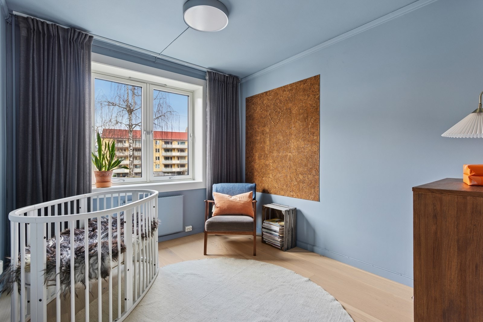 Det andre soverommet egner seg godt som barnerom/gjesterom/hjemmekontor. Galleribilde