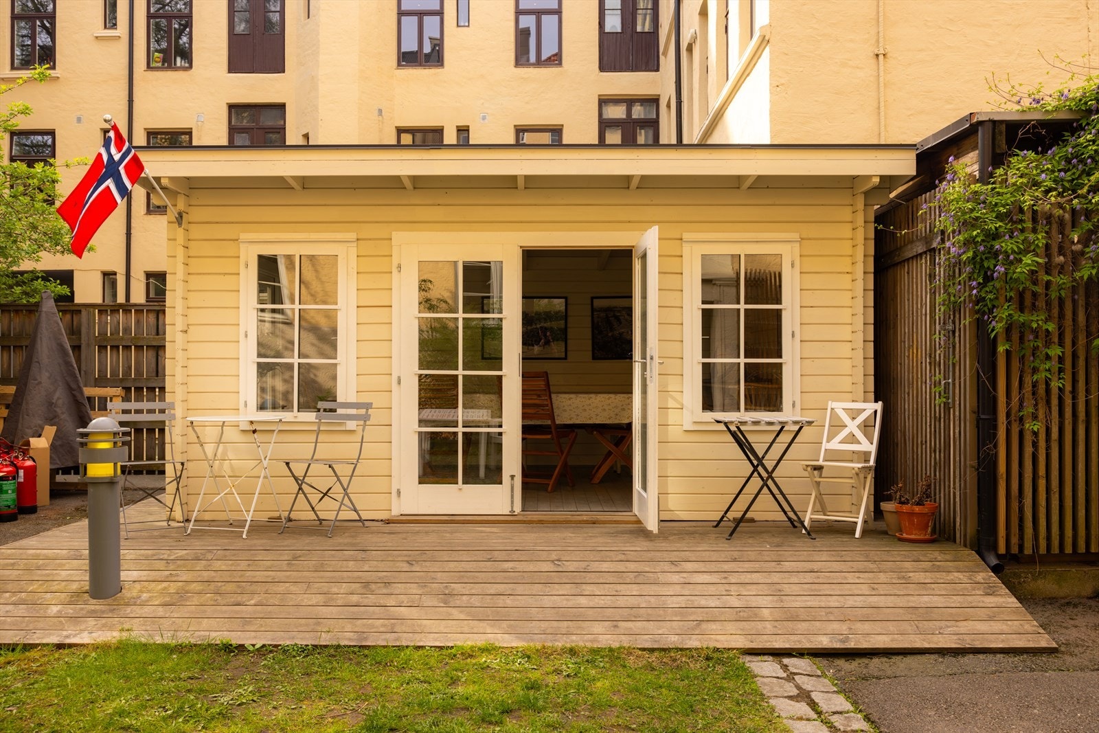 Det er muligheter å leie fellesrom i bakgården! Galleribilde