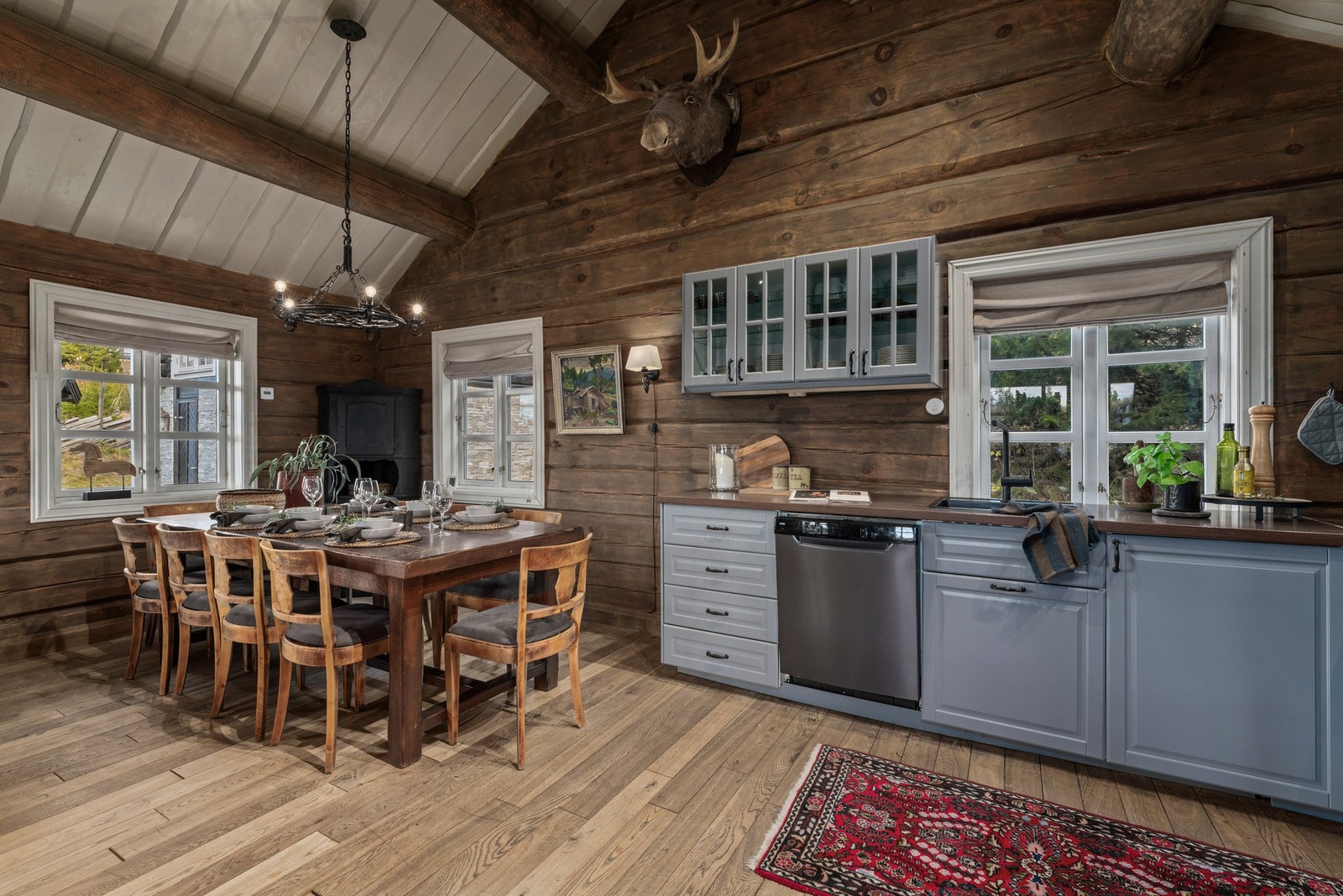 Nyere kjøkken fra Ikea med hvitevarer som medfølger. Galleribilde