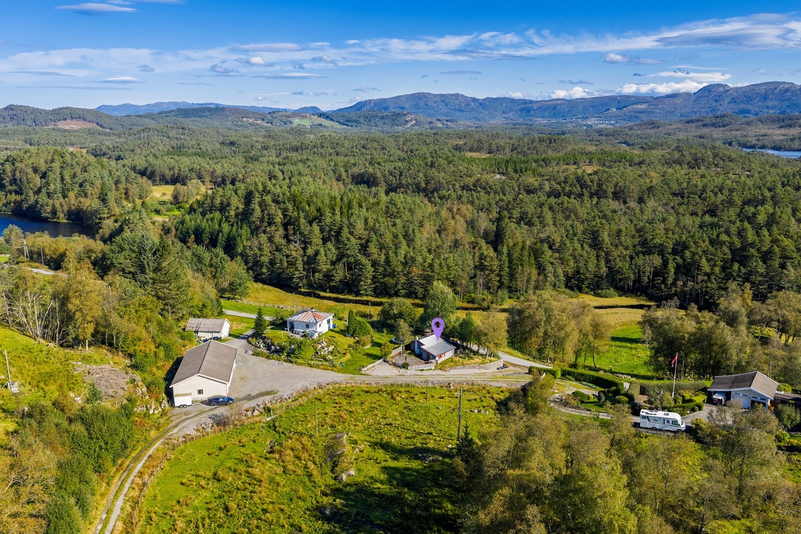 Velkommen til Heskjadalen 187 - Presentert av eiendomsmegler Fred Lippens hos Eiendomsmegler A Galleribilde
