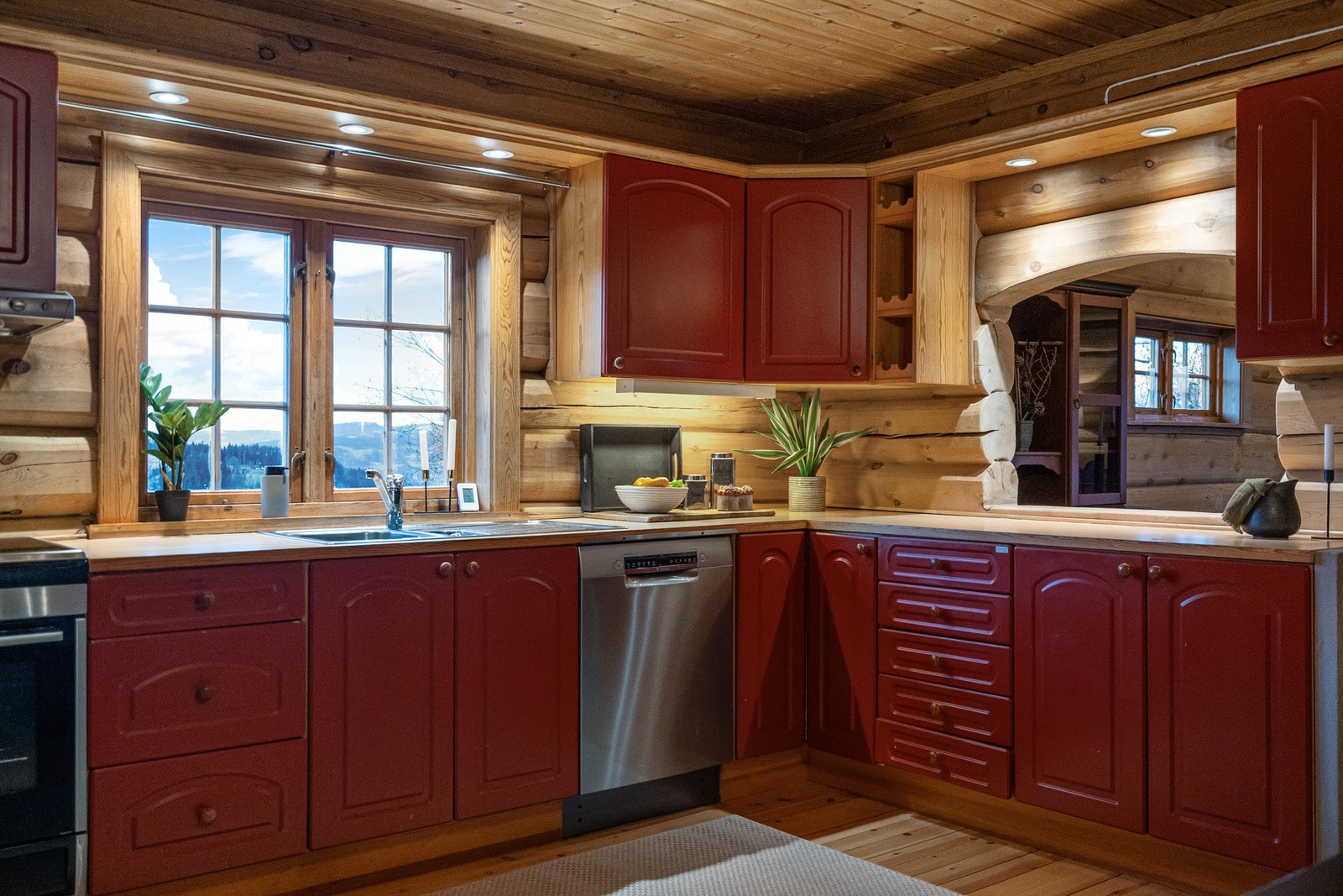 Koselig og praktisk kjøkken. Galleribilde