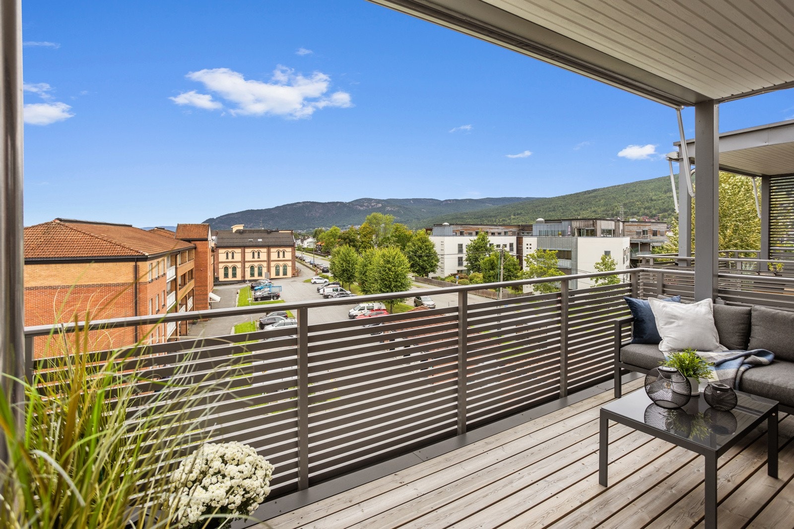 Nyt solnedgangen over Solbergåsen. Galleribilde