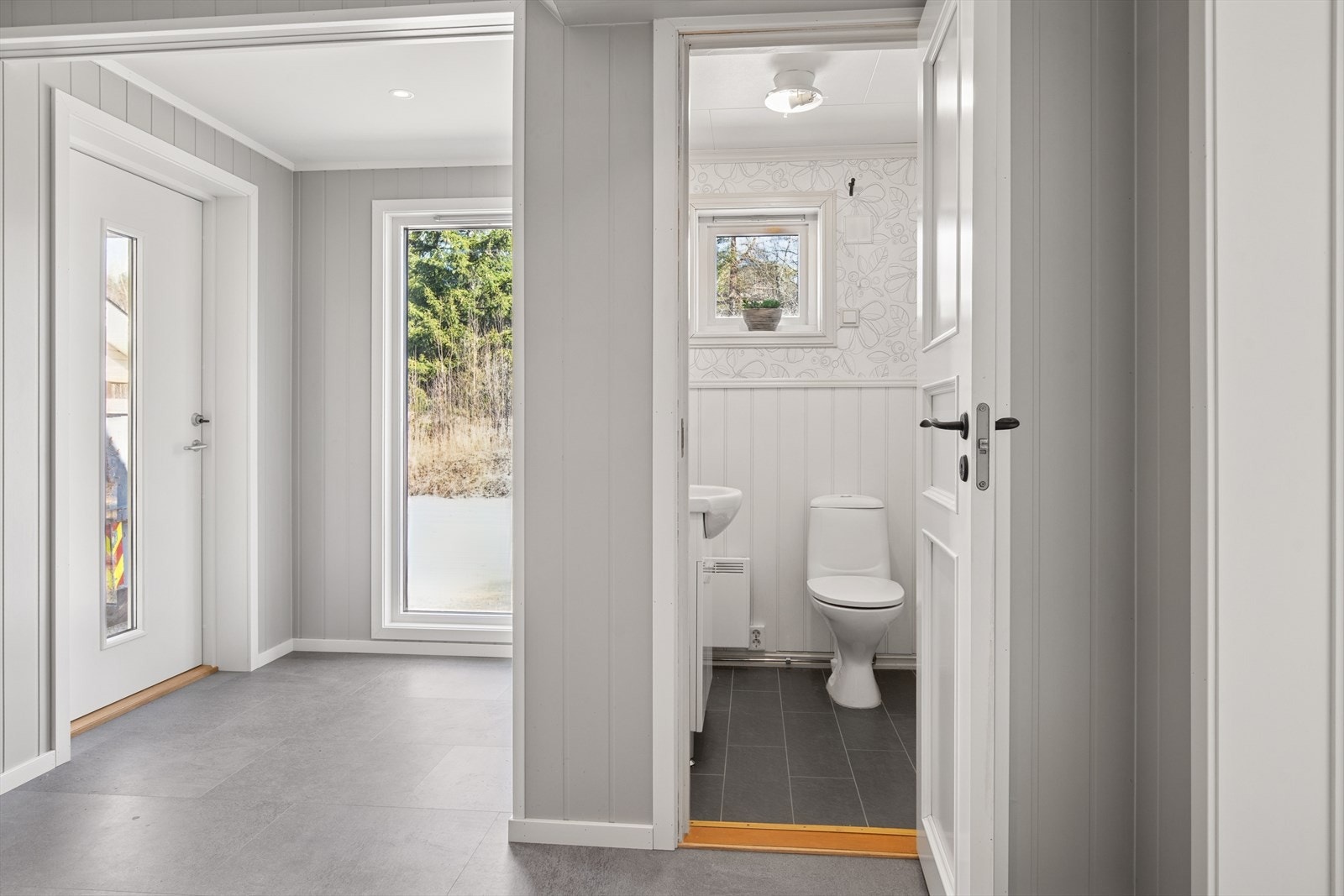 Med stor familie er et separat toalettrom kjekt å ha! Galleribilde