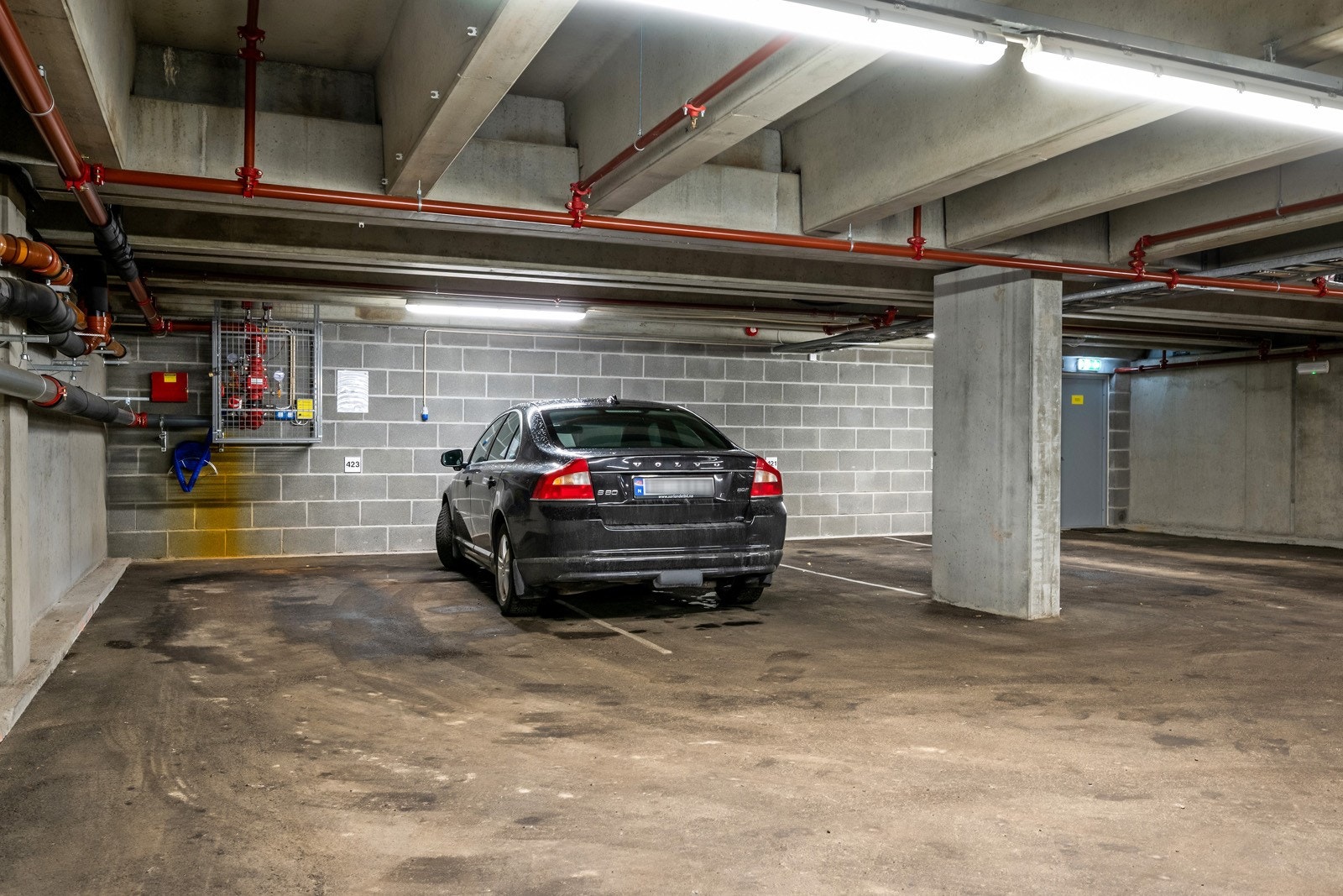 Det medfølger 2 garasjeplasser i garasjekjeller. Galleribilde