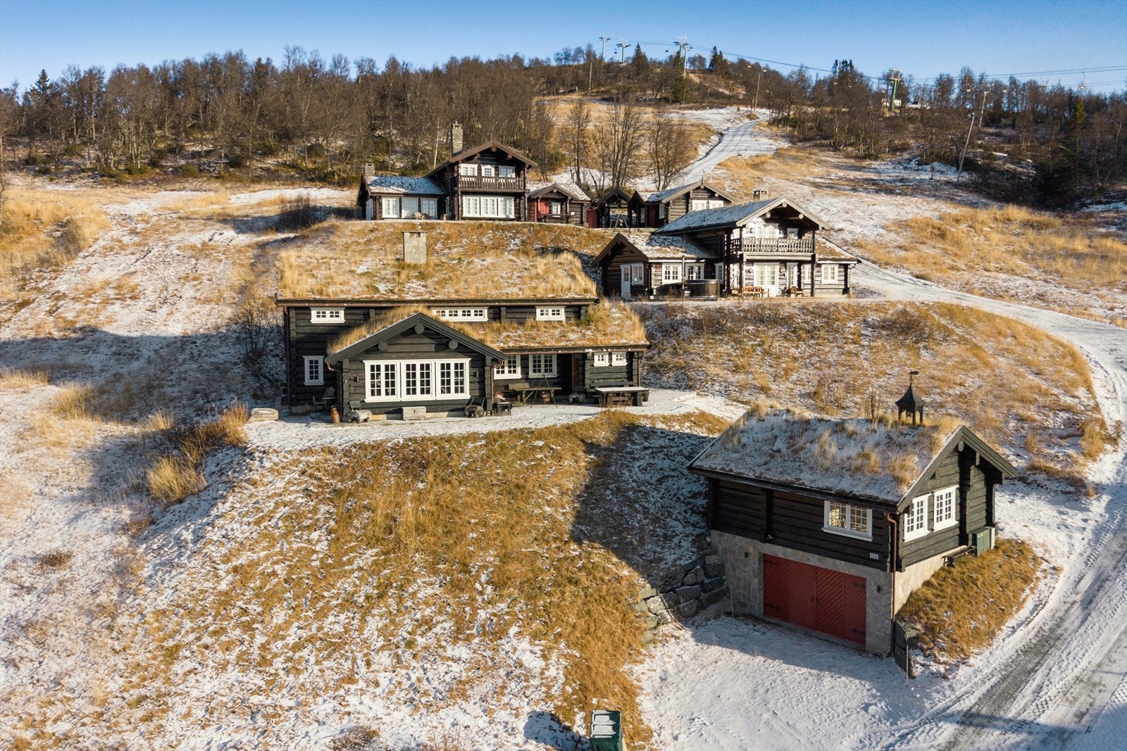 En eksklusiv fjellperle fra 2008 - fritidsbolig og anneks med høy standard, majestetisk beliggenhet og alt du drømmer om rett utenfor døren. Galleribilde
