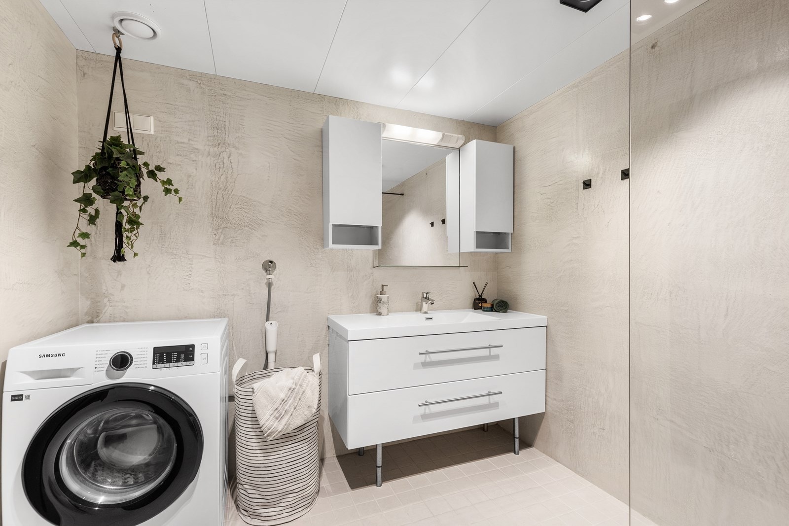 Praktisk med opplegg for vaskemaskin Galleribilde