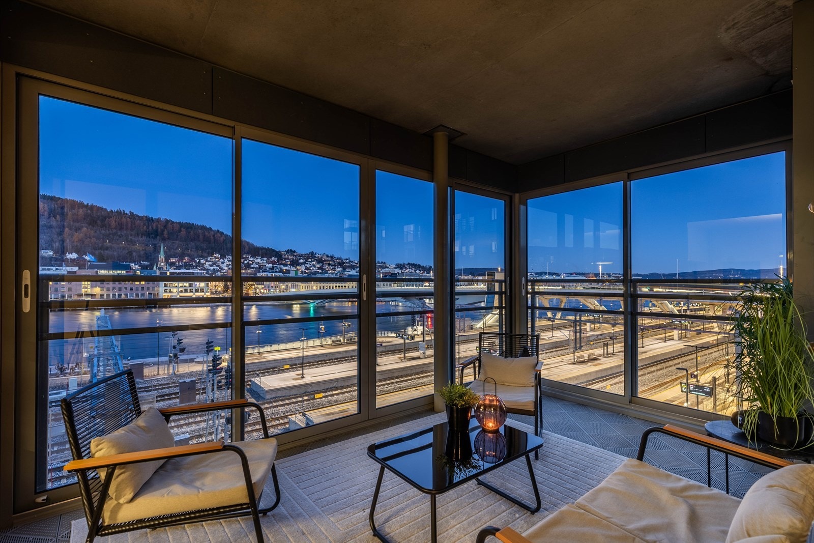 Dette er en flott 3-roms hjørneleilighet med sentral og pendlervennlig beliggenhet Galleribilde