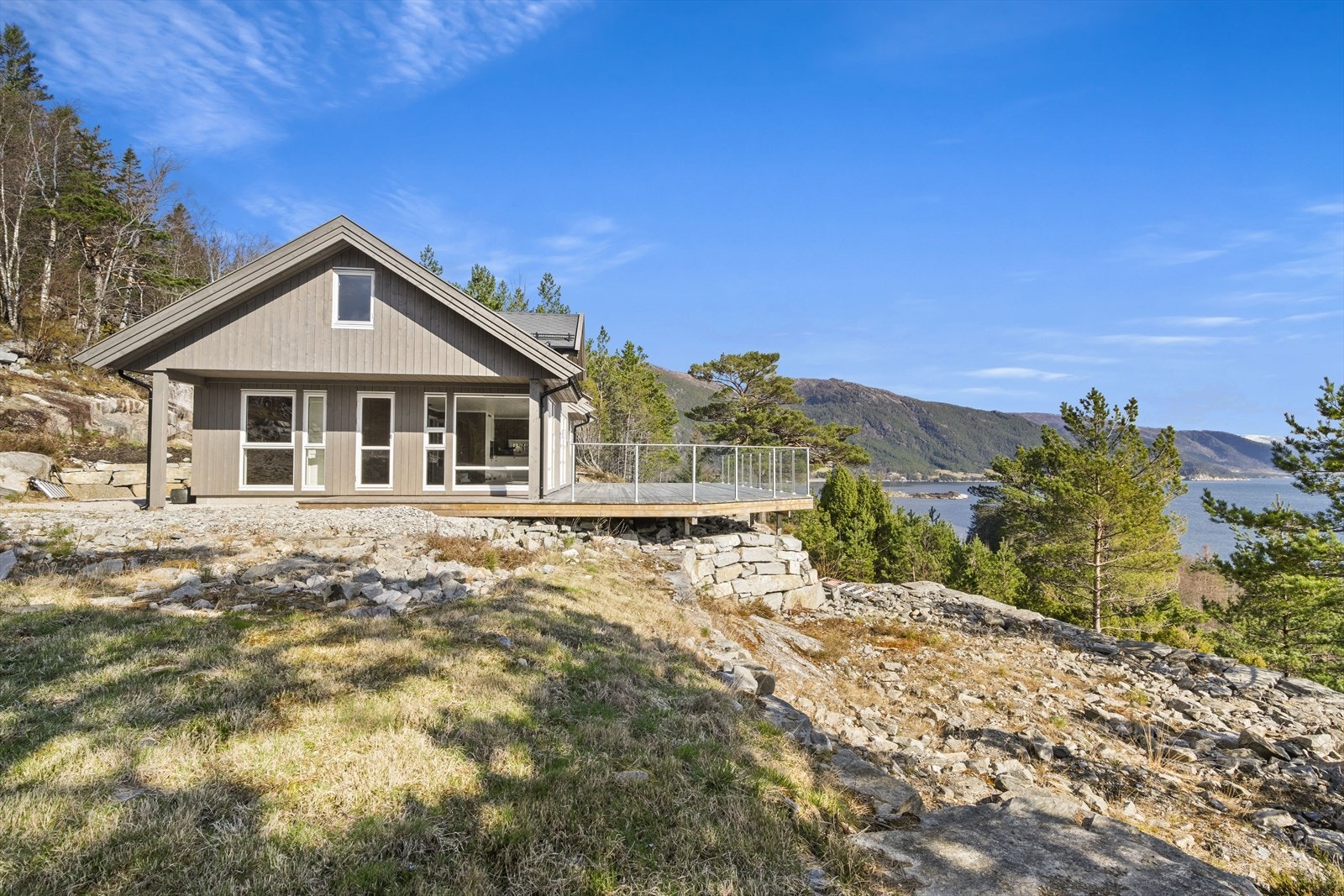 Nydelig beliggenhet med fantastisk utsikt Galleribilde