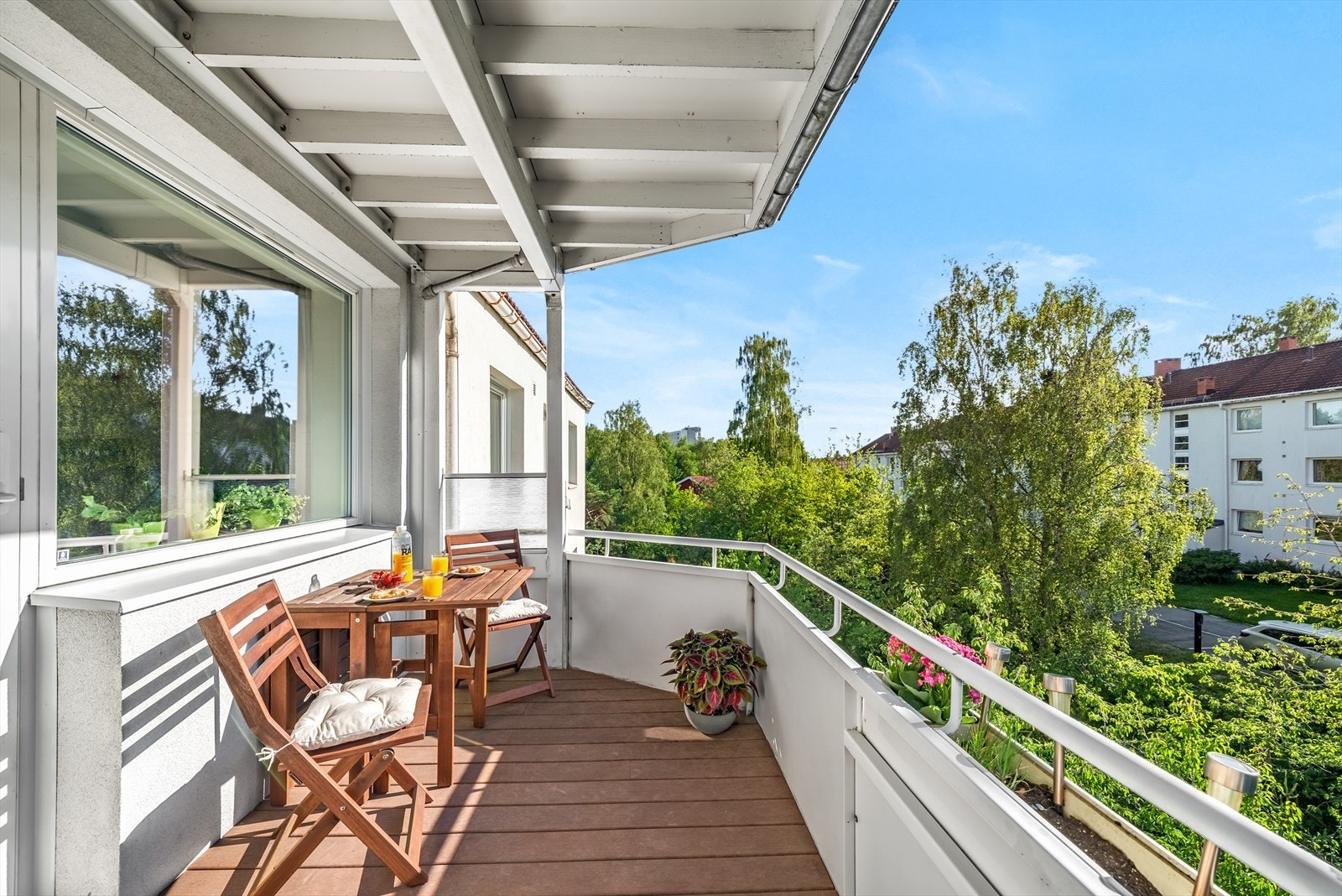 Her kan du nyte rolige sommerdager med fint utsyn. Galleribilde