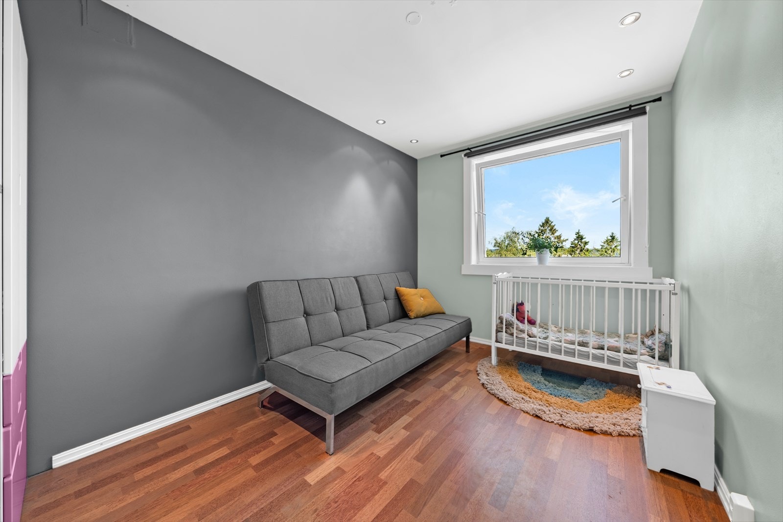 Soverom 2 egner seg godt som gjesterom, barnerom eller kontor. Galleribilde