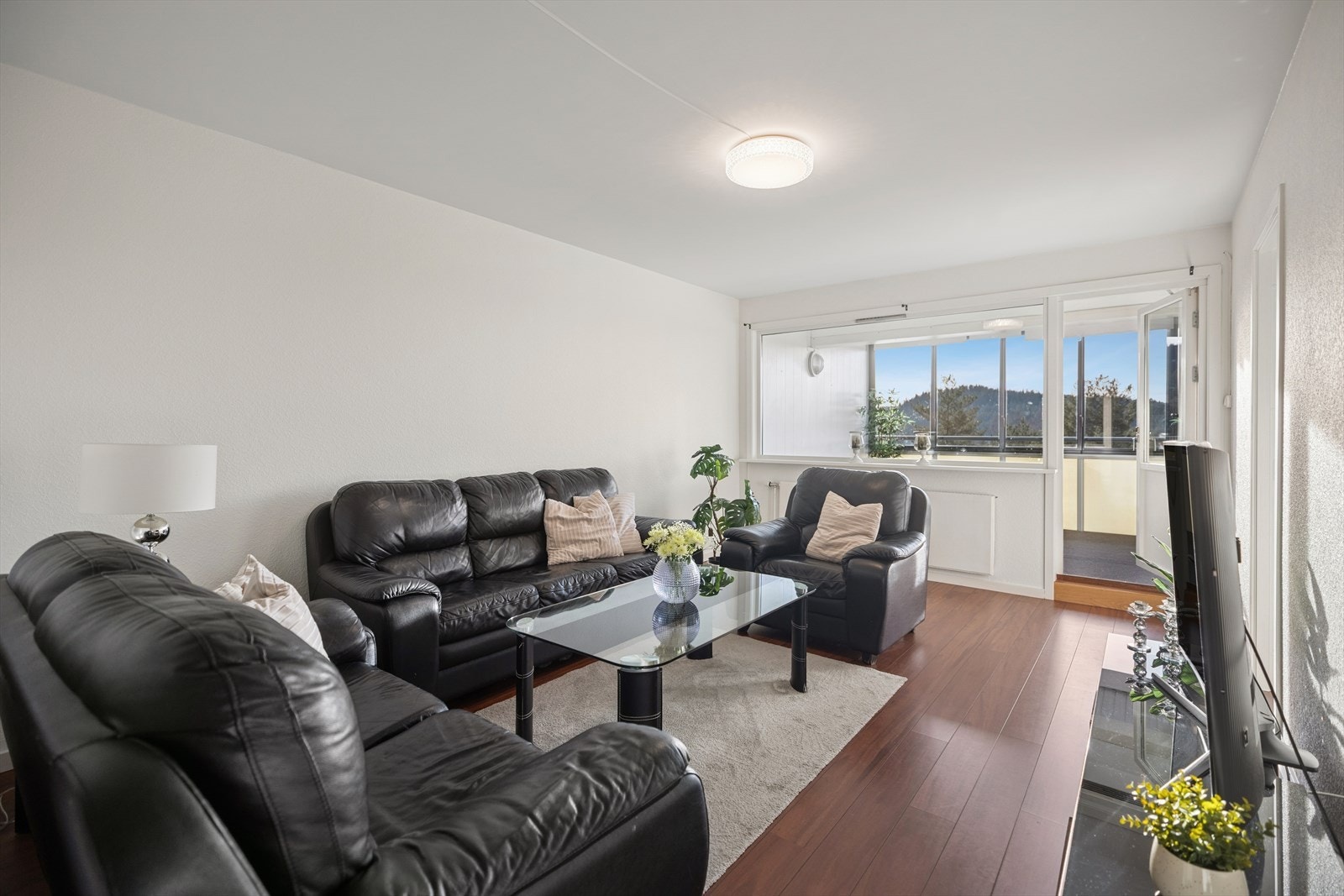 Lys og trivelig stue. Galleribilde