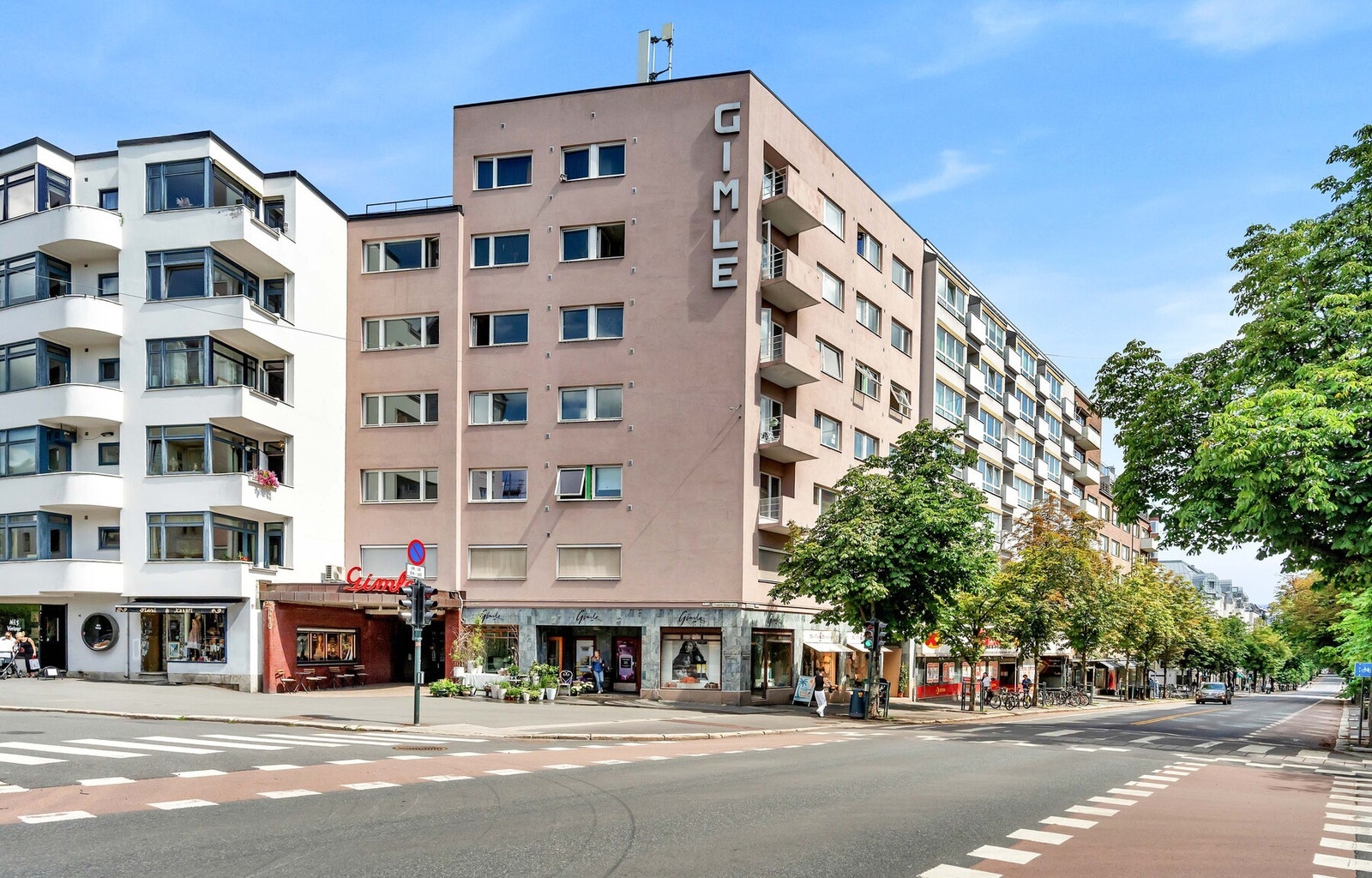 Bygården er under renovering 2025/2026 (oppganger/ brannsikkerhet m.m.). Felles lån som allerede er tatt opp og fordelt på andelseierne. Galleribilde