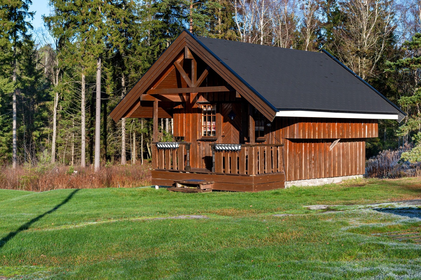 Uthus / Bryggerhus. Galleribilde