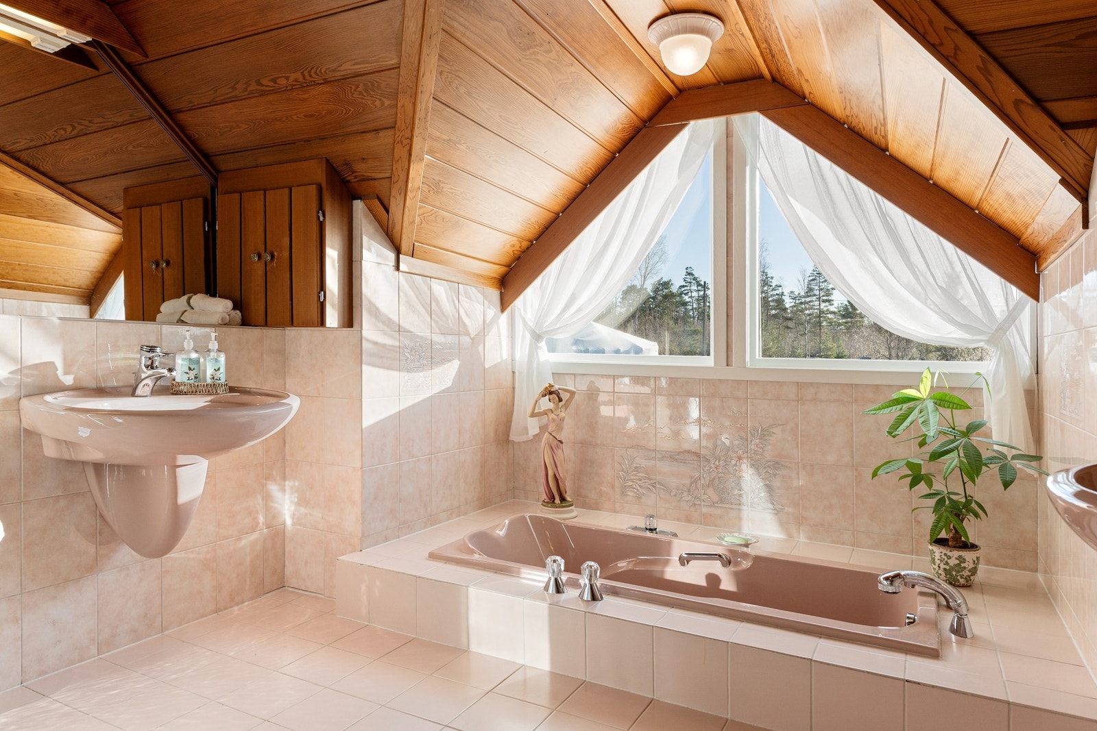 Gavlvinduet gir utmerket lysinnslipp og en fin visuell effekt. Galleribilde