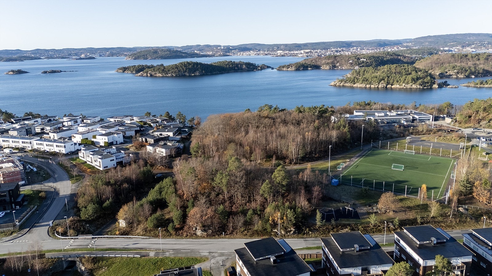 Solrikt med nærhet til Korsvikfjorden og byen. Galleribilde