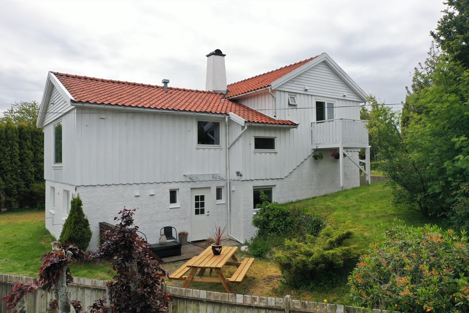 Inngangsparti og uteområde for leilighet Galleribilde